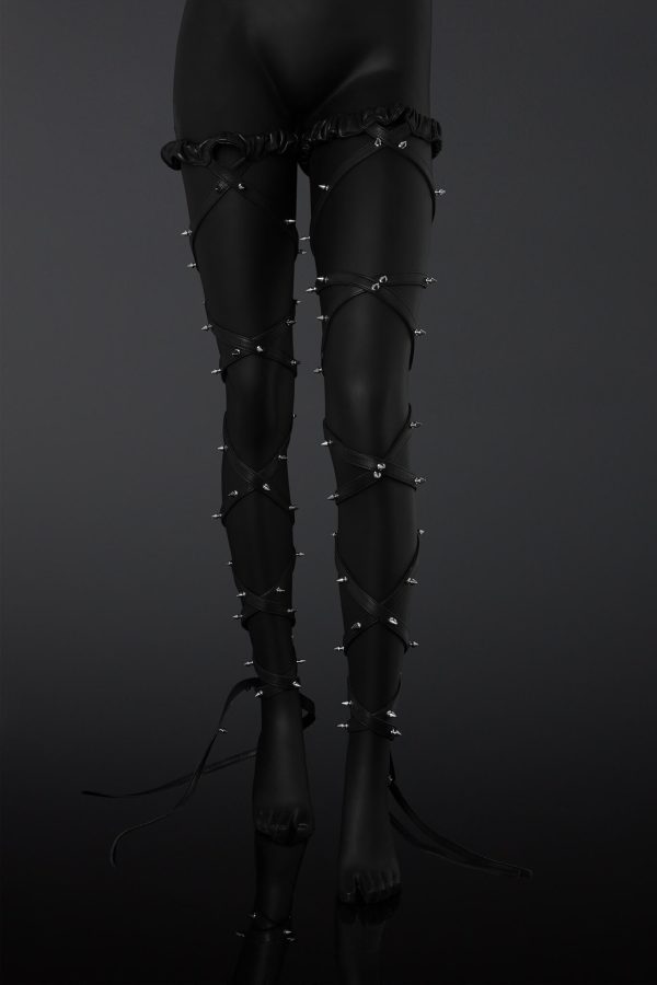 Commandant Noir: Spina Leg Wraps